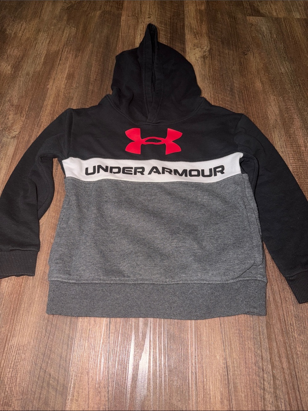 Boys Under Armour Logo Hoodie Size 5